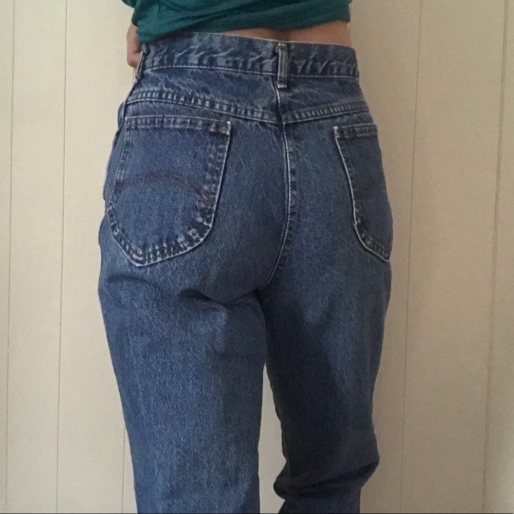 Vintage chic high waist mom jeans